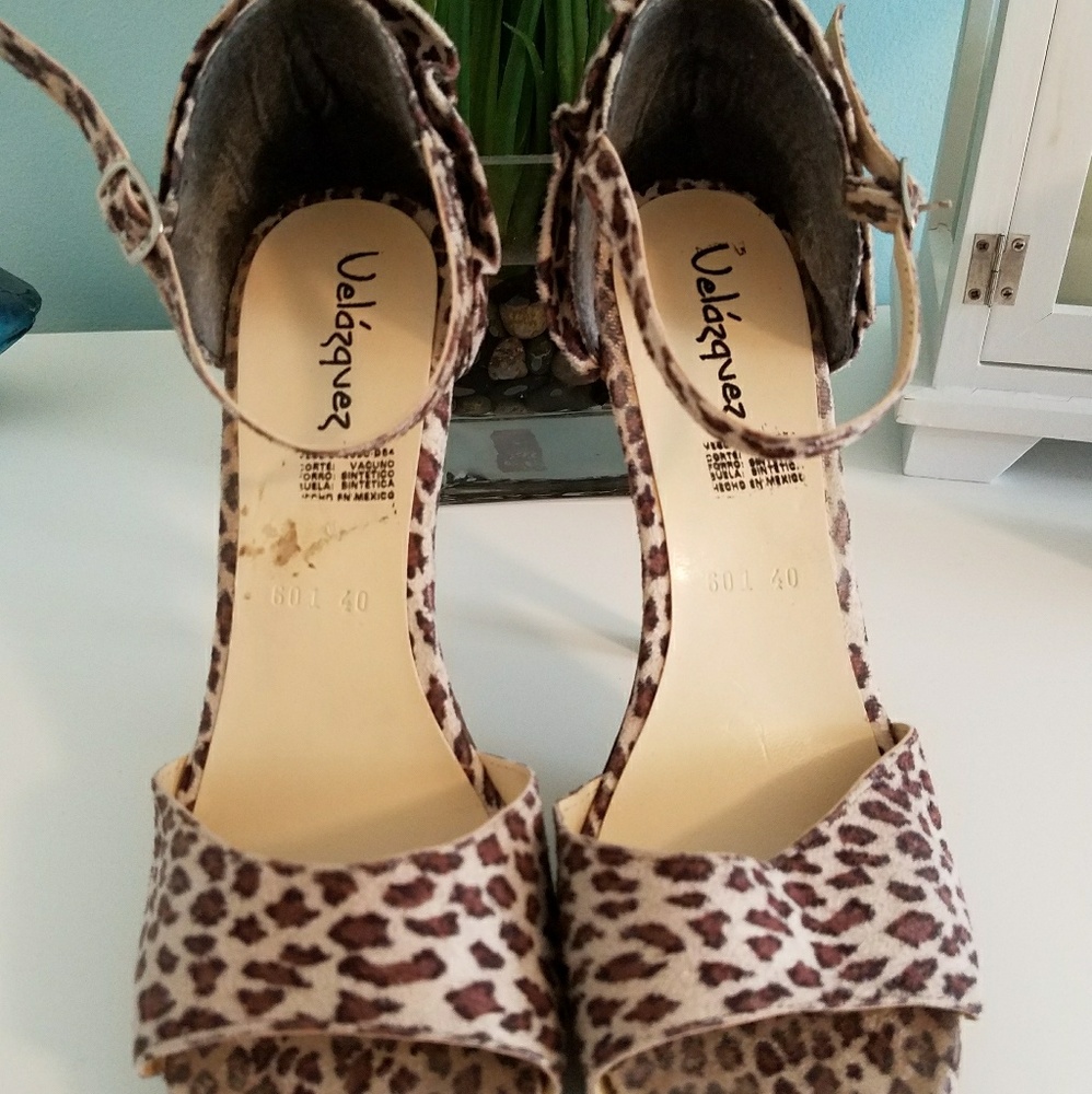 Sexy Platform cheetah ankle strap heel sz 7.5 - Picture 2 of 6